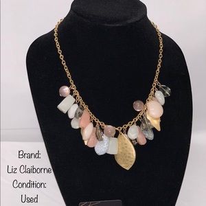 Used/like new necklace